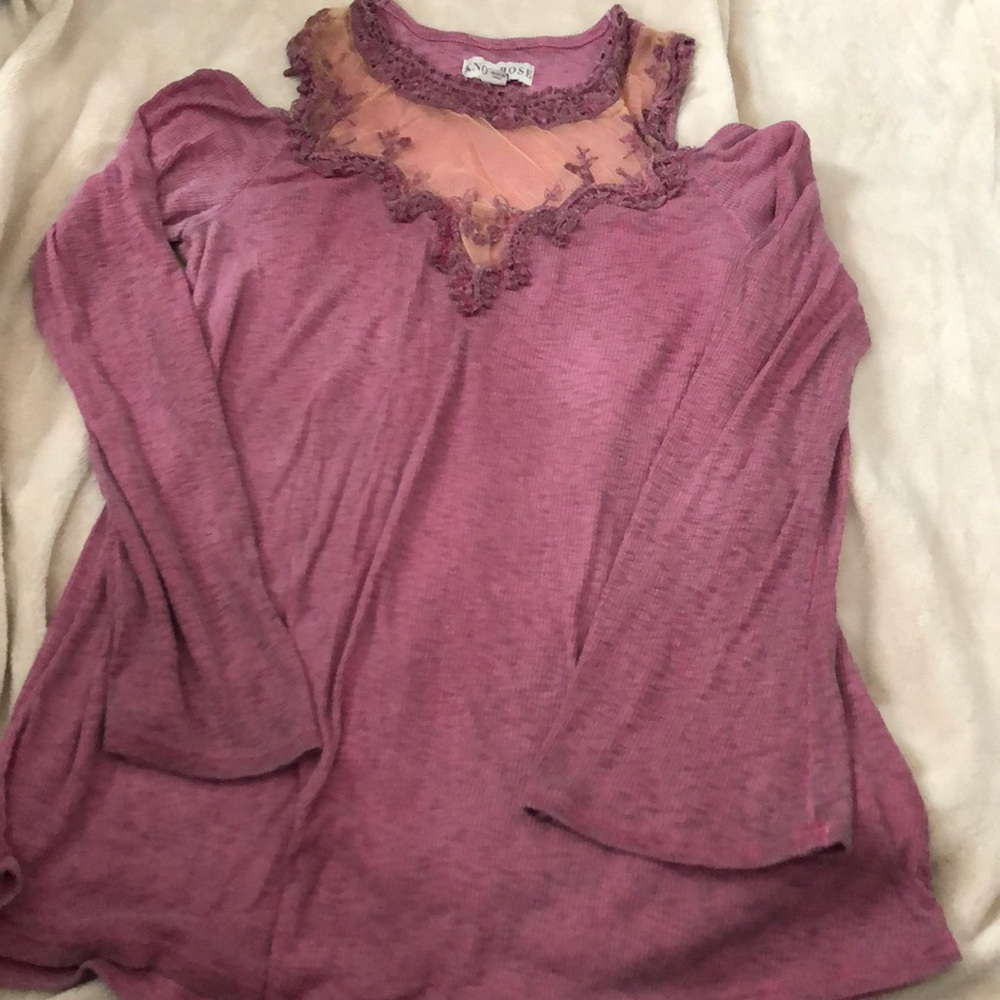 Sweetheart neckline with lace!